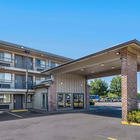 Econo Lodge Portland Airport Экстерьер фото