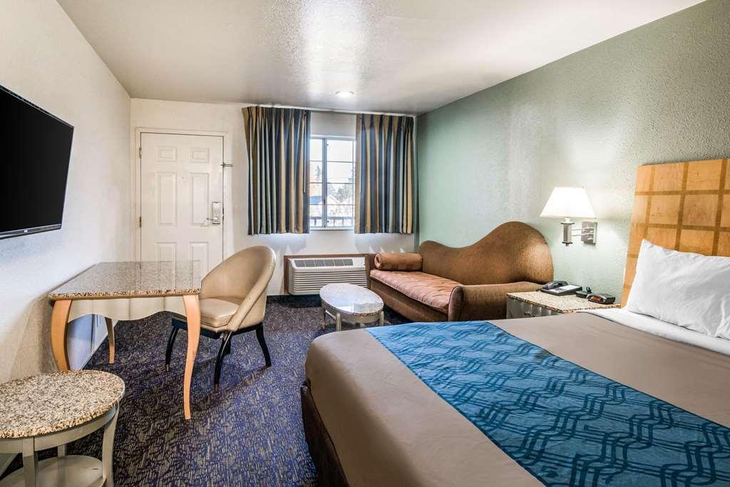 Econo Lodge Portland Airport Номер фото