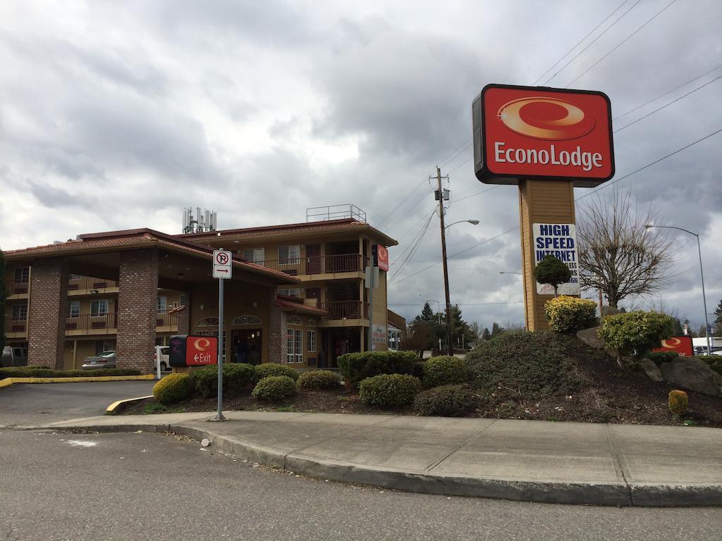Econo Lodge Portland Airport Экстерьер фото