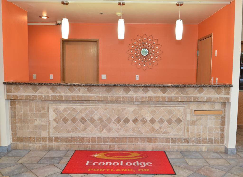 Econo Lodge Portland Airport Экстерьер фото