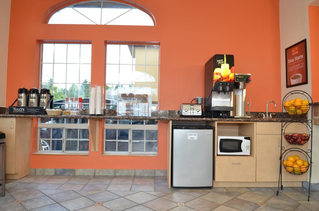 Econo Lodge Portland Airport Экстерьер фото