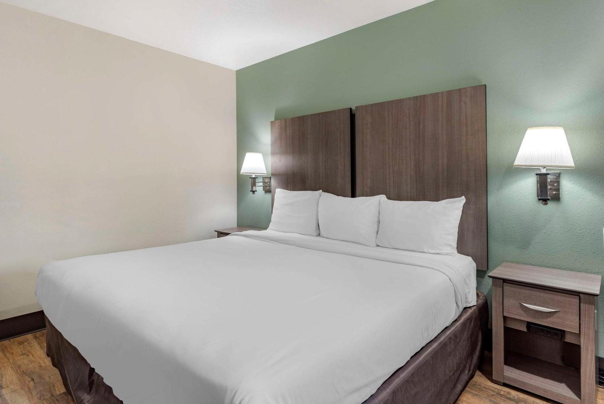 Econo Lodge Portland Airport Экстерьер фото