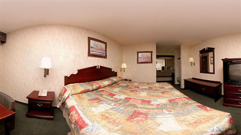 Econo Lodge Portland Airport Экстерьер фото